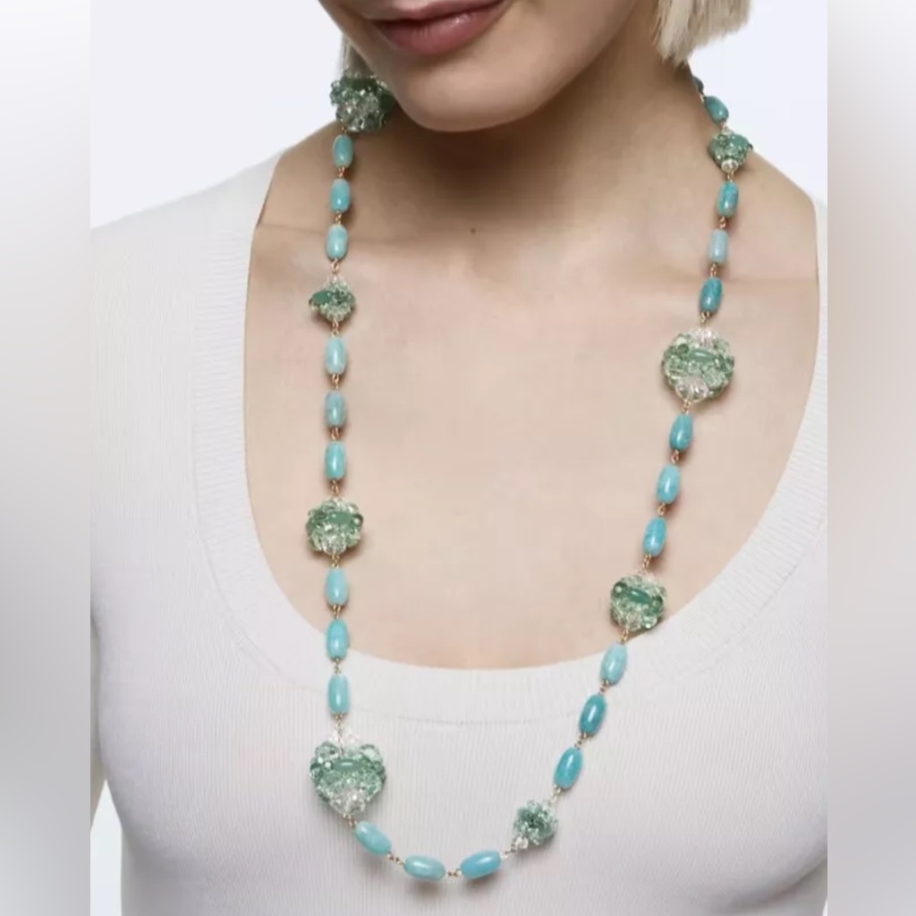 Authentic Swarovski Luxurious Green Beaded Necklace 700